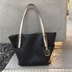 Michael Kors Jet Set Tote